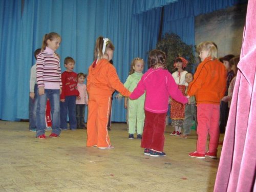 Hraje celá dědina aneb S veselou myslí na nesmysly. - 18.3.2006